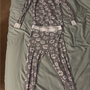 Little Sleepies Gray Kisses